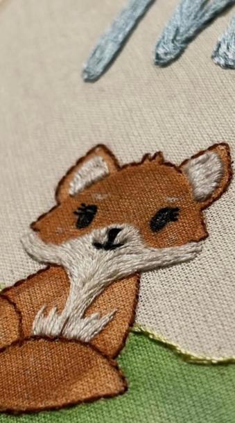 Porta Maternidade em Bastidor Bordado Mini Floresta Thomás