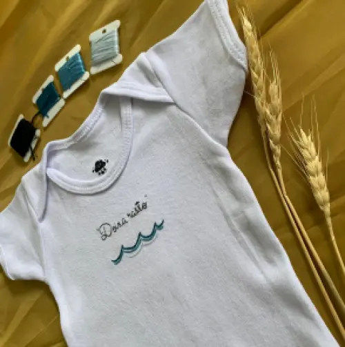 Body bebê bordado a mão