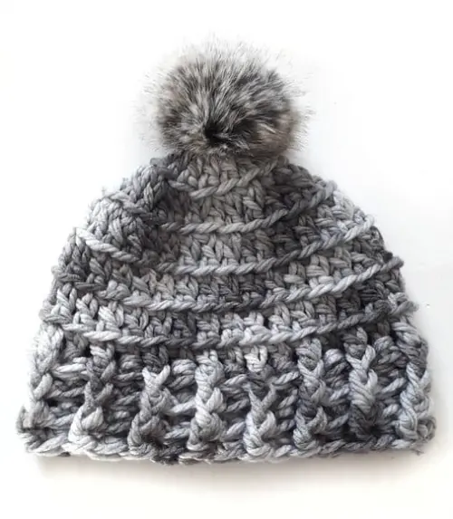 Gorro, touca de inverno com pompom cinza mesclado