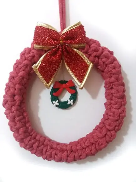 Guirlanda Natal vermelha , laço vermelho e detalhe