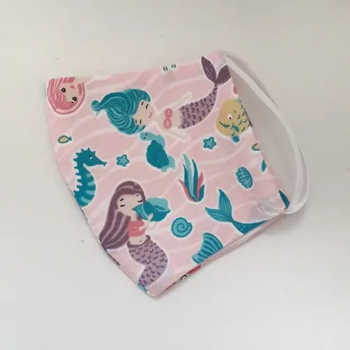 Máscara de tecido infantil 100% algodão estampa de sereia