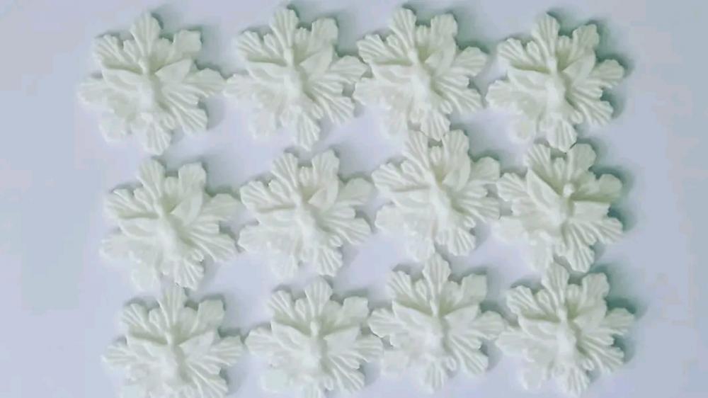 Apliques divino Espírito Santo em biscuit