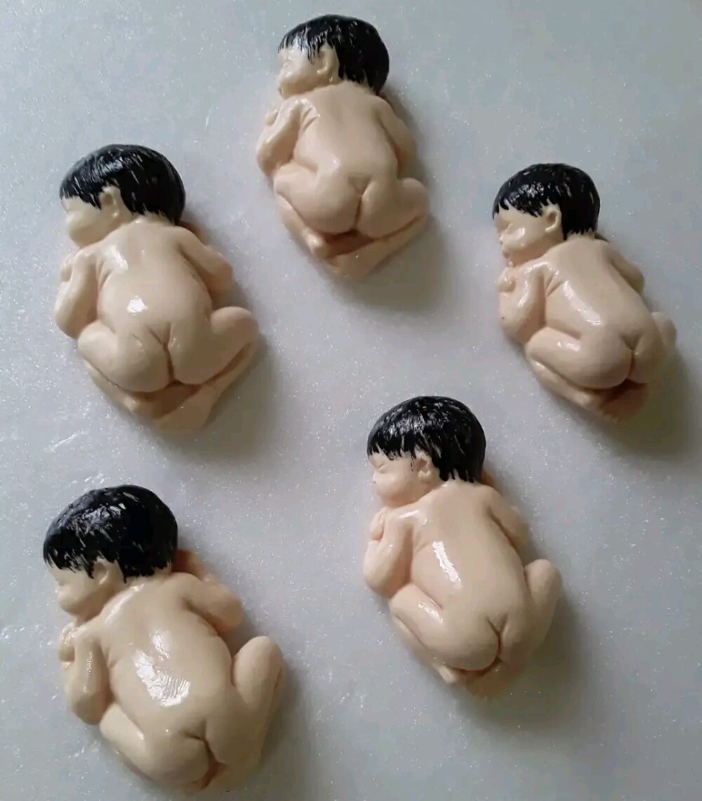 Apliques bebê realista em biscuit