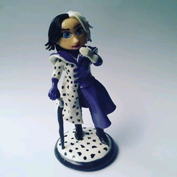 Boneca colecionável Cruella