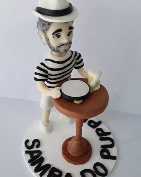 Boneco Caracterizado em Biscuit