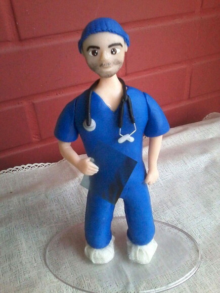 Boneco em biscuit radiologia/medicina