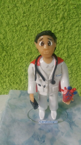 Bonecos profissões Super médico cardiologista