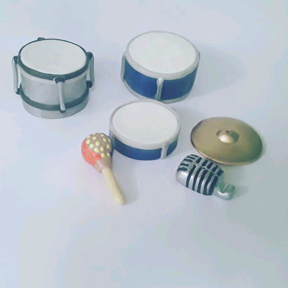Instrumentos musicais em biscuit