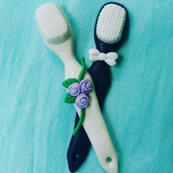 Lembrancinha casamento/noivado escovas de dente casal