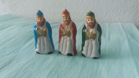 Os 3 Reis magos miniatura em biscuit