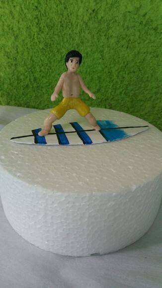 Surfista em biscuit