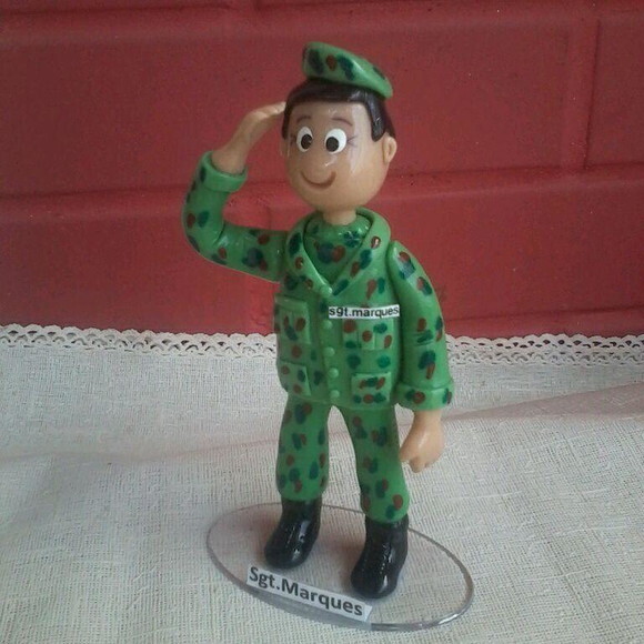 Topo de bolo /enfeite de mesa exército
