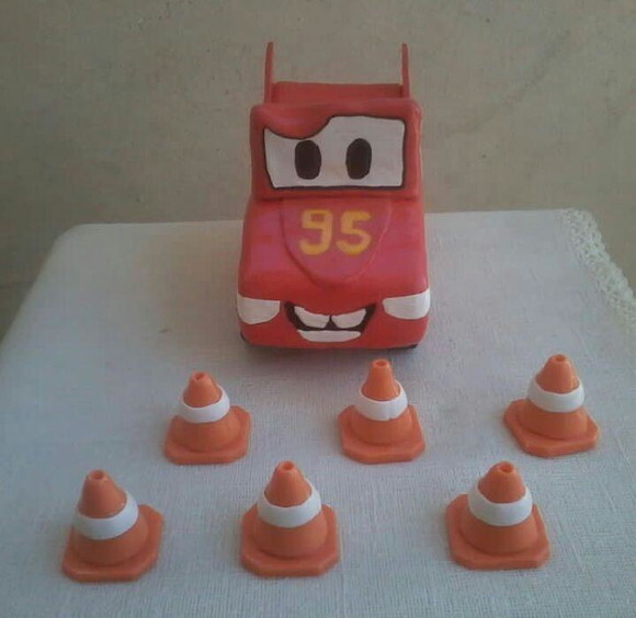 Topo de bolo/enfeite de mesa carros