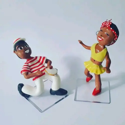 Casal de passista e sambista em biscuit