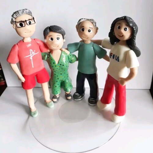 Topo de bolo personalizado família em biscuit