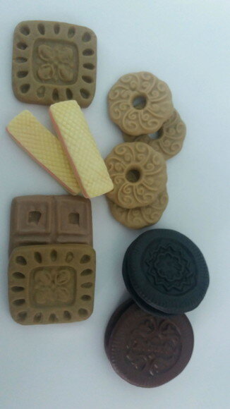 Aplique biscoitos em biscuit