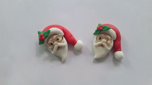 Apliques Papai noel com óculos em biscuit