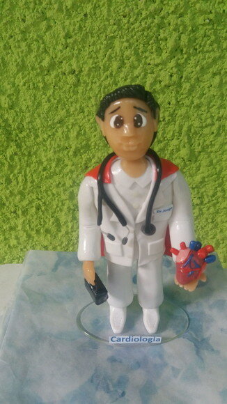 Bonecos profissões Super médico cardiologista