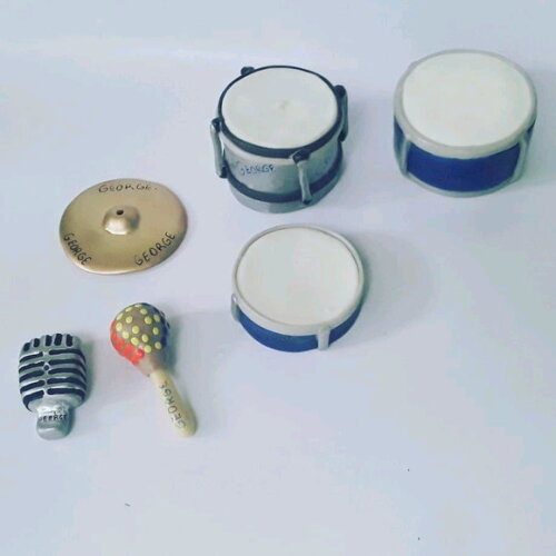 Instrumentos musicais em biscuit