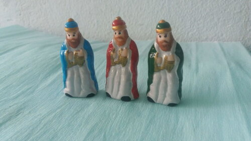 Os 3 Reis magos miniatura em biscuit