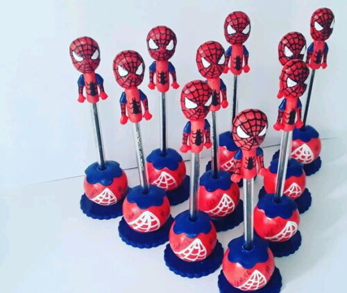 Porta canetas e centro de mesa homem aranha