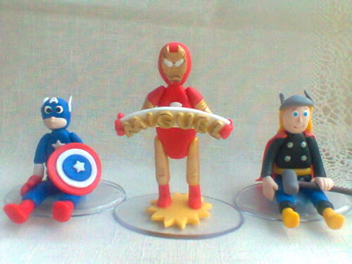 Topo de bolo vingadores-5 unidades