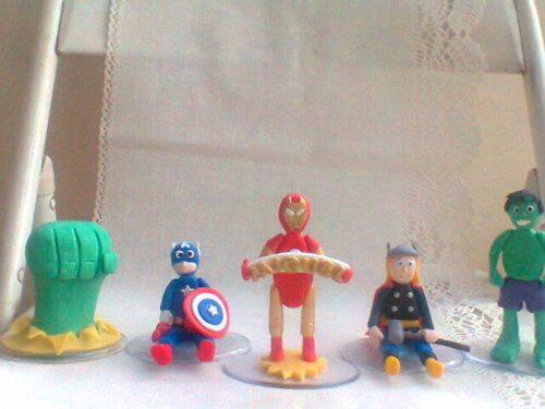 Topo de bolo vingadores-5 unidades