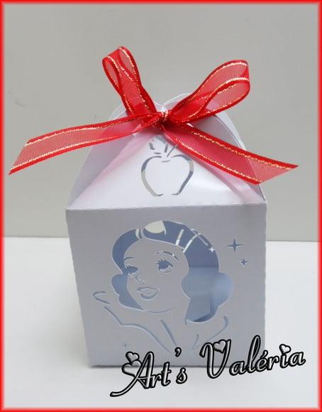 Caixinha com Recorte Branca de Neve