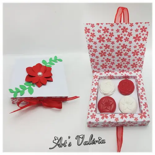 Caixa com 4 Mini Sabonetes Flor