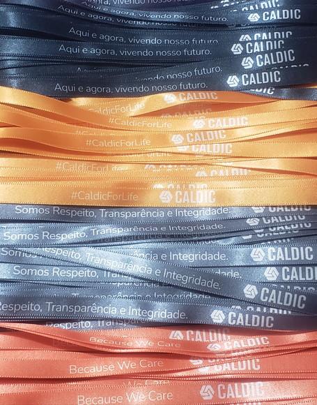 100 Fitinhas Personalizadas de Cetim 1 cm x 35 cm