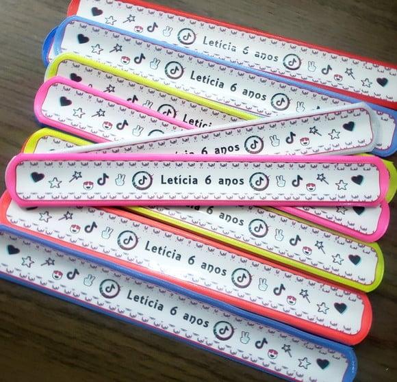 250 Pulseiras Bate Enrola Personalizada