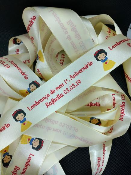 50 Fitinhas Personalizadas de Cetim 1,5 cm
