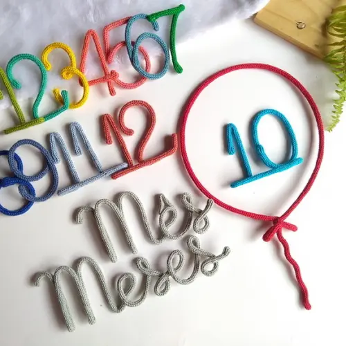 Kit Mesversário Tricotin com Nome Menino 4 Letras