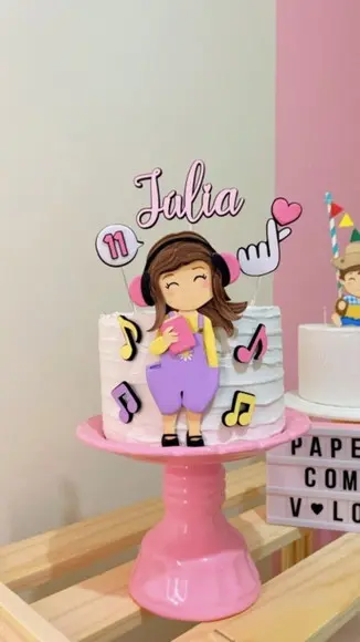 Arquivo de Corte Topo de Bolo Menina com Livro