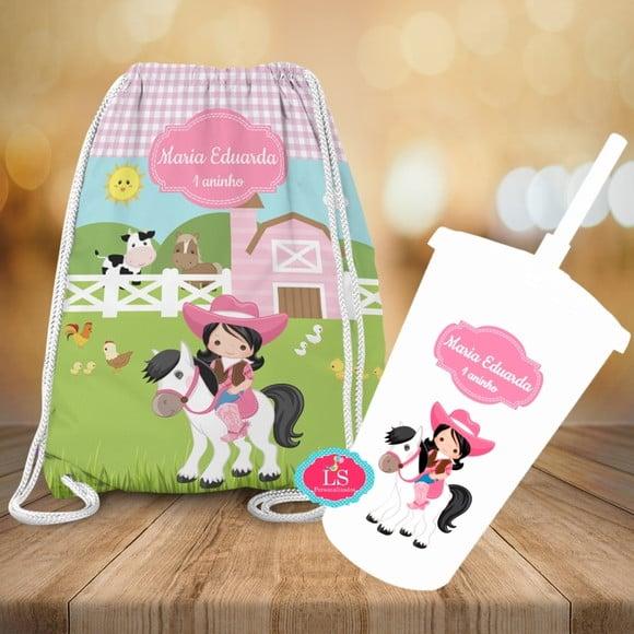 Mochilinha e Copo Twister Fazendinha Rosa