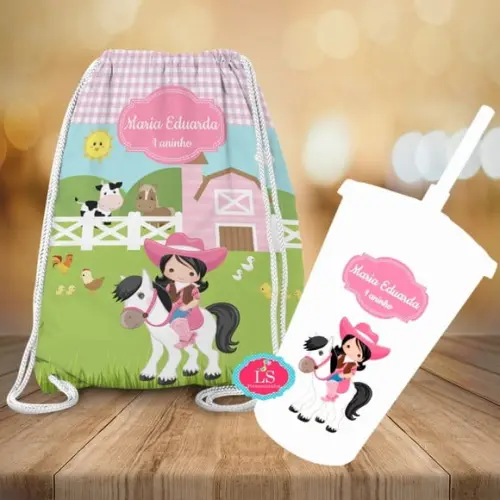 Mochilinha e Copo Twister Fazendinha Rosa