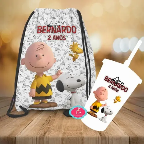 Mochilinha e Copo Twister Snoopy