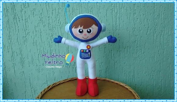 Astronauta e Foguete em Feltro