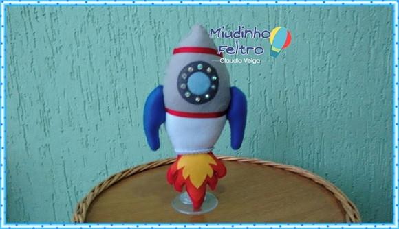 Astronauta e Foguete em Feltro