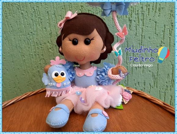 Boneca Galinha Pintadinha