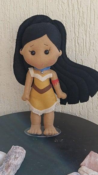 Boneca Pocahontas em Feltro