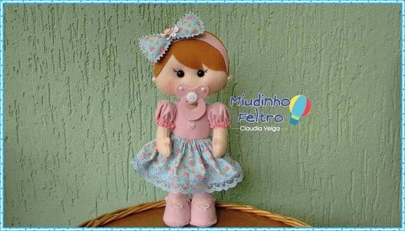 Boneca Personalizada em Feltro 20 cm