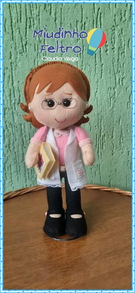 Boneca Professora em feltro
