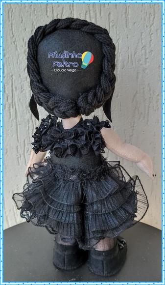 Wandinha Roupa de Baile - Feltro