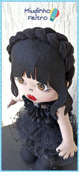 Wandinha Roupa de Baile - Feltro