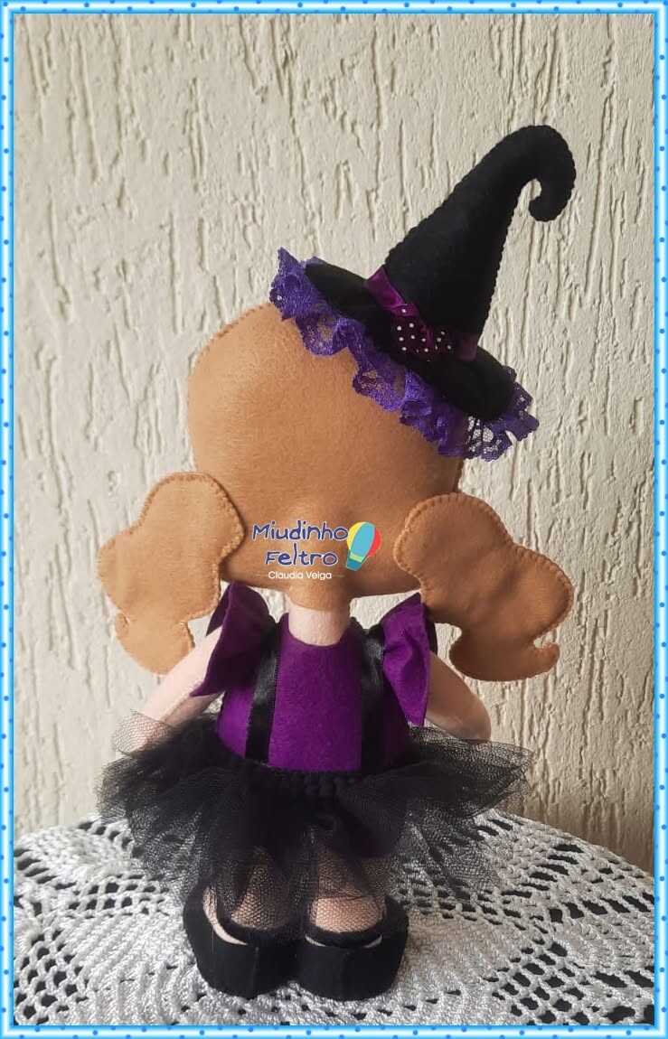 Boneca Bruxa Bruxinha