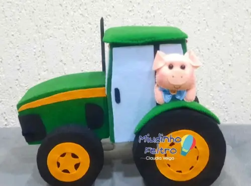 Tratores em Feltro - Fazendinha