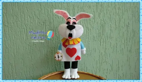 Alice no Páis das Maravilhas em Feltro