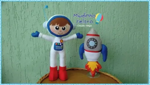 Astronauta e Foguete em Feltro