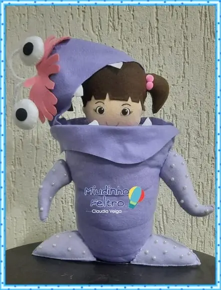 Boneca Boo com fantasia - Monstros SA